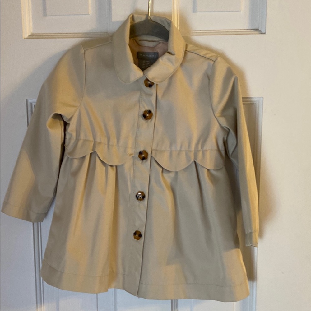 TAHARI infant girl size 18 months Beige button up Jacket fully lined